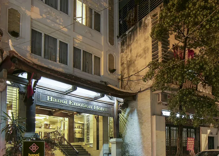 Hanoi Emotion Hotel: Đánh giá khách quan về Hanoi Emotion Hotel và khu vực lân cận